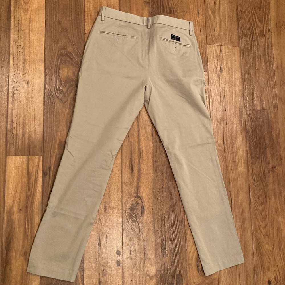Banana Republic Rapid Movement Fulton Chino 31/30
